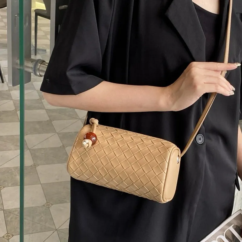 Genuine Leather Woven Bag Female 2024 New Arrival Cowhide round Bag Easiest for Match Shoulder Pillow Bag Casual Crossbody Phone Bag Female